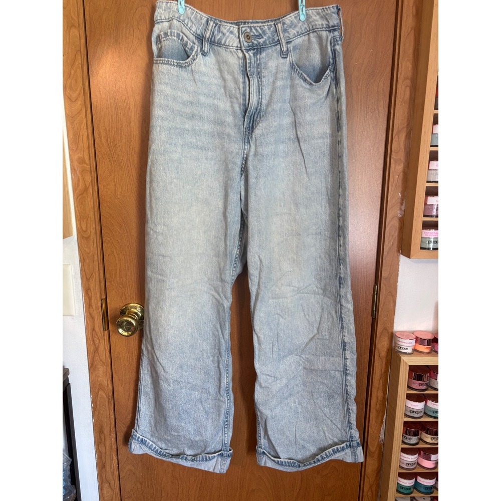 Hollister Ultra High-Rise Baggy Jeans Light Wash Blue Denim 6S W28 Short